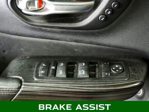 Used 2015 Jeep Cherokee Limited w/ Luxury Group image 28