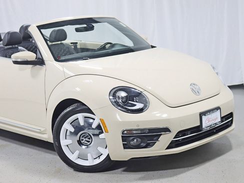 Used 2019 Volkswagen Beetle 2.0T Final Edition SEL image 3