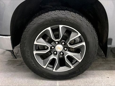 Used 2023 Chevrolet Silverado 1500 LT AWD/4WD image 7