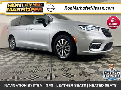 Used 2024 Chrysler Pacifica Limited