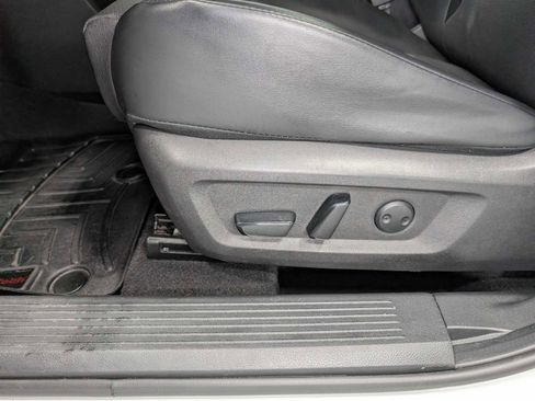 Used 2021 Nissan Rogue SV w/ Premium Package AWD/4WD image 39