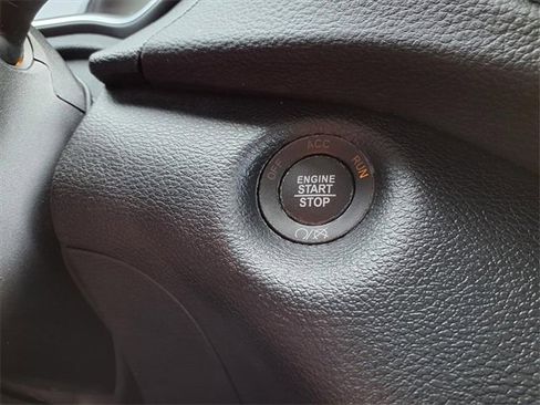 Used 2022 Jeep Cherokee Latitude Lux image 18