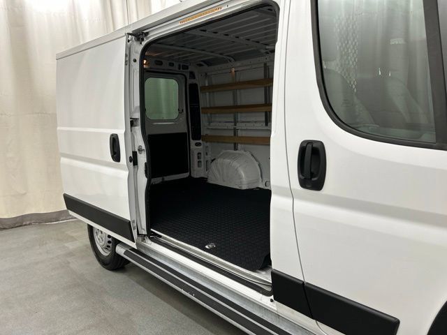 Used 2025 RAM ProMaster 2500 w/ U-Haul Equipment Group FWD image 22