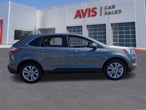 Used 2024 Ford Edge Titanium image 5