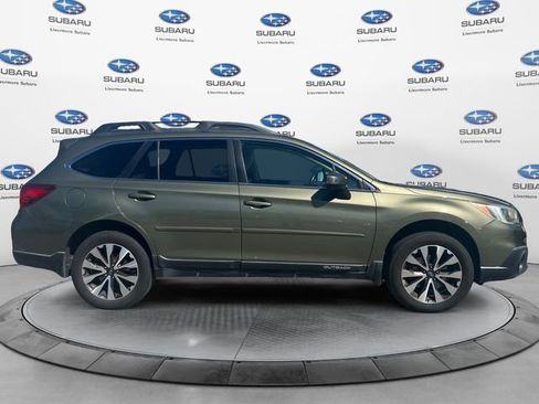 Used 2016 Subaru Outback 2.5i Limited image 3