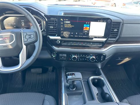 New 2026 GMC Sierra 1500 Elevation image 23