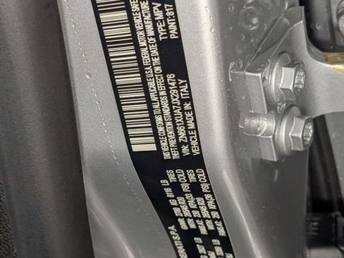 Used 2018 Maserati Levante AWD/4WD image 37