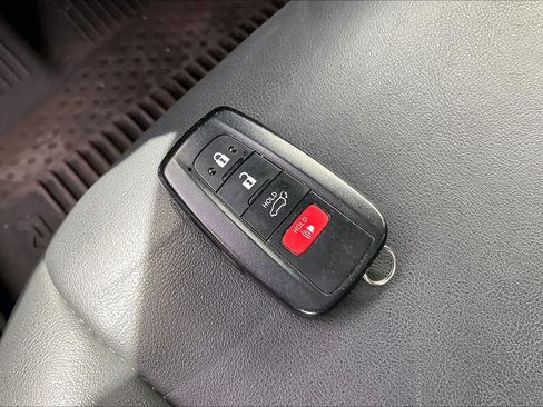 Used 2024 Toyota RAV4 XLE Premium AWD/4WD image 19