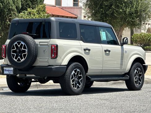 New 2026 Ford Bronco Outer Banks AWD/4WD image 4