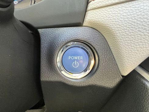 Used 2022 Toyota RAV4 XLE Premium image 36