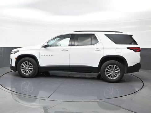 Used 2023 Chevrolet Traverse LT FWD image 2