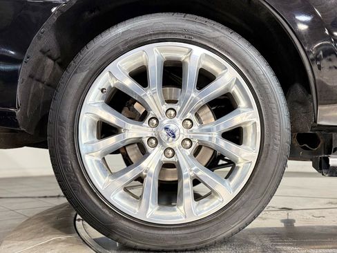 Used 2019 Ford Expedition Platinum image 13