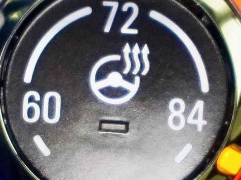 Used 2018 Buick Encore Premium image 21