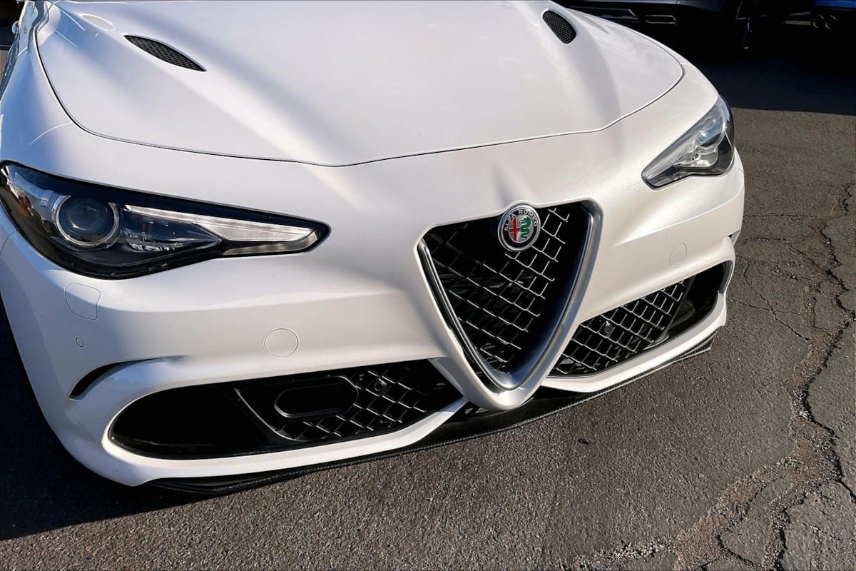Used 2018 Alfa Romeo Giulia Quadrifoglio w/ Driver Assist Dynamic Package RWD image 5