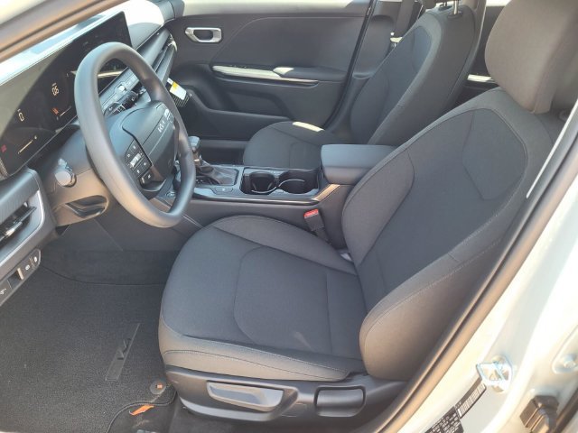 New 2026 Kia K4 FWD image 8