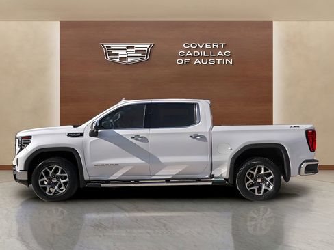 Used 2024 GMC Sierra 1500 SLT w/ X31 Off-Road Package AWD/4WD image 2