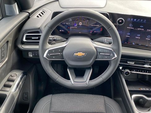 New 2026 Chevrolet Traverse LT w/ Driver Confidence Package image 6