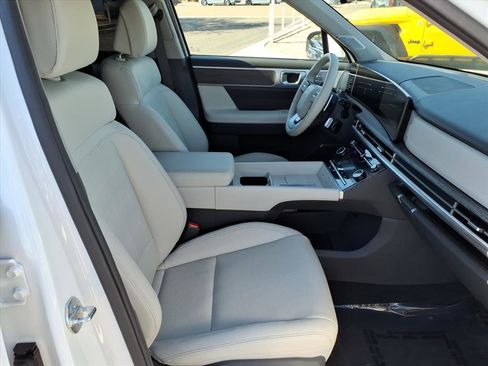 Used 2025 Hyundai Santa Fe Limited image 11