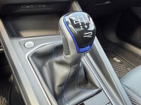 Used 2022 Volkswagen Golf R AWD/4WD image 49