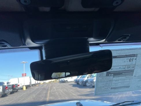 New 2025 Jeep Gladiator Sport S image 25