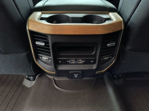 Used 2022 RAM 3500 Limited AWD/4WD image 28