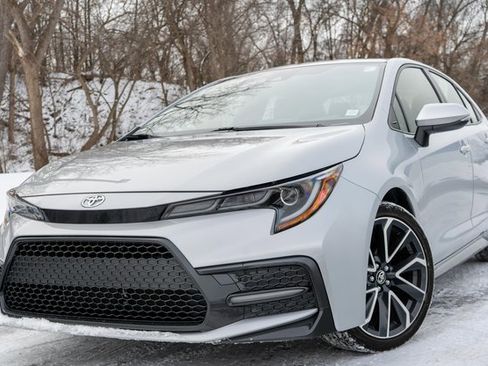 Used 2022 Toyota Corolla SE image 1
