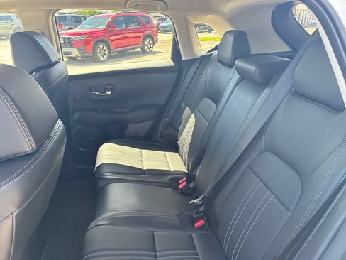 New 2026 Honda HR-V EX-L image 18