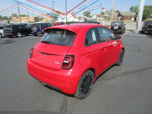 New 2024 FIAT 500 e (RED) image 4