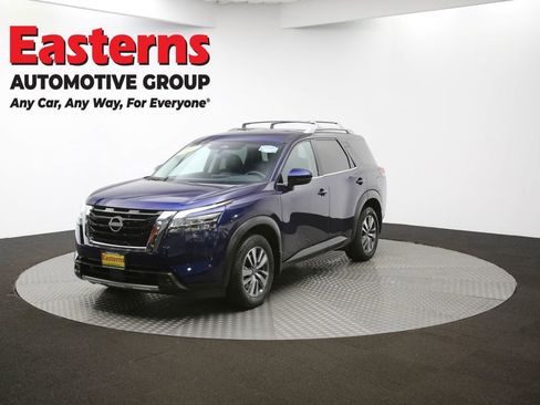 Used 2024 Nissan Pathfinder SL image 55