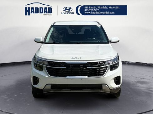 Used 2025 Kia Seltos LX AWD/4WD image 8