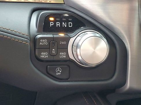 Used 2022 RAM 1500 Limited w/ Body Color Bumper Group AWD/4WD image 19