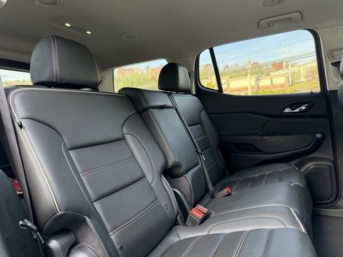 Used 2023 GMC Acadia Denali image 35
