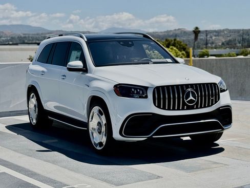 New 2026 Mercedes-Benz GLS 63 AMG 4MATIC image 8