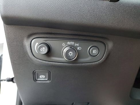 Used 2019 GMC Terrain Denali w/ Advanced Safety Package image 29