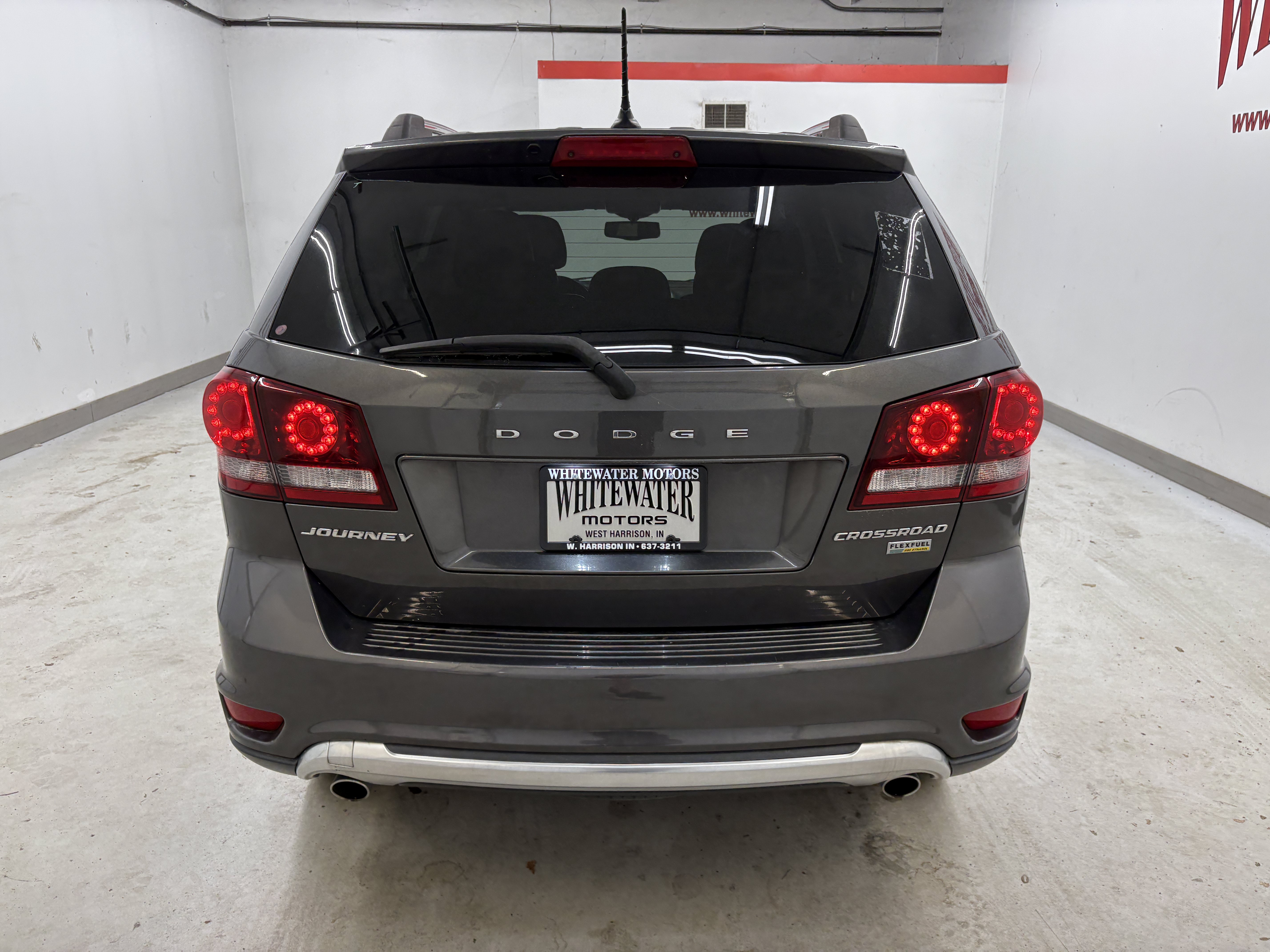 Used 2018 Dodge Journey Crossroad FWD image 3