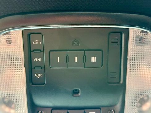 Used 2023 Dodge Charger Scat Pack w/ Plus Group RWD image 32