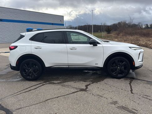 Used 2025 Buick Envision Sport Touring image 7