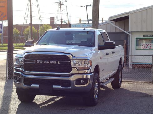 Used 2022 RAM 2500 Lone Star w/ Level A Equipment Group AWD/4WD image 3