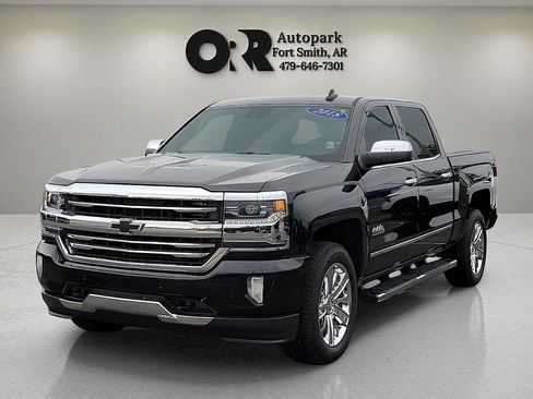 Used 2018 Chevrolet Silverado 1500 High Country image 2