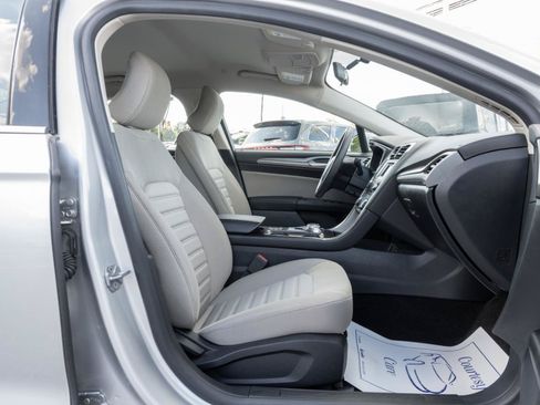 Used 2018 Ford Fusion S FWD image 33