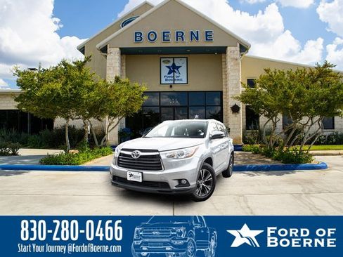 Used 2016 Toyota Highlander XLE image 1