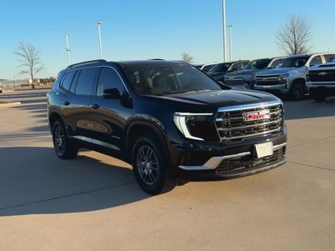 New 2025 GMC Acadia Elevation image 3