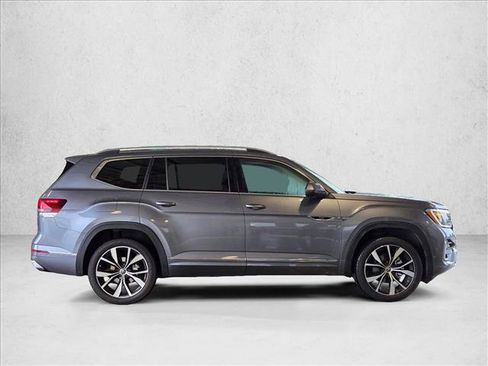 Used 2024 Volkswagen Atlas SEL Premium R-Line AWD/4WD image 3