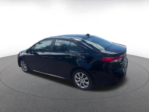 Used 2025 Toyota Corolla LE FWD image 10