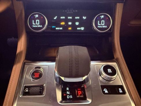 Used 2021 Jaguar F-PACE S image 19