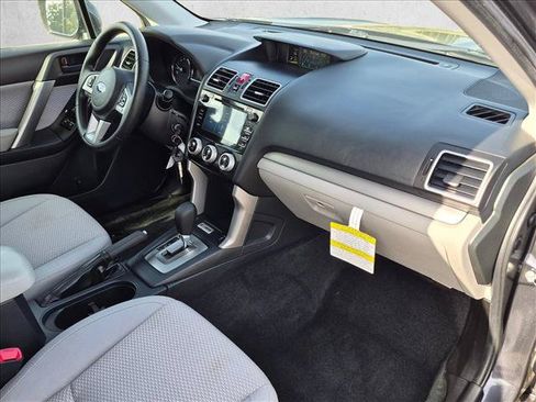 Used 2018 Subaru Forester 2.5i Premium AWD/4WD image 21