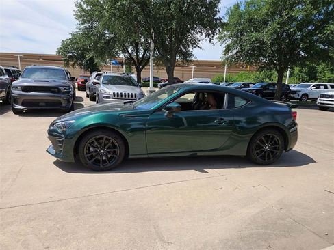 Used 2020 Toyota 86 image 6