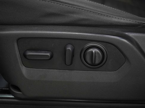 Used 2019 Chevrolet Silverado 1500 RST image 29