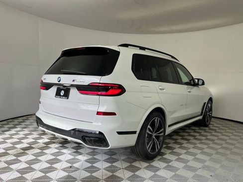 New 2026 BMW X7 M60i image 7