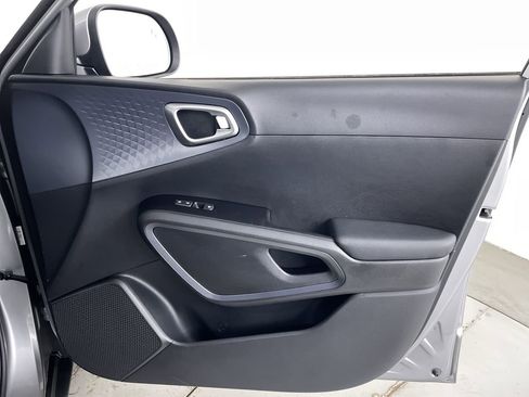 Used 2023 Kia Soul EX image 25